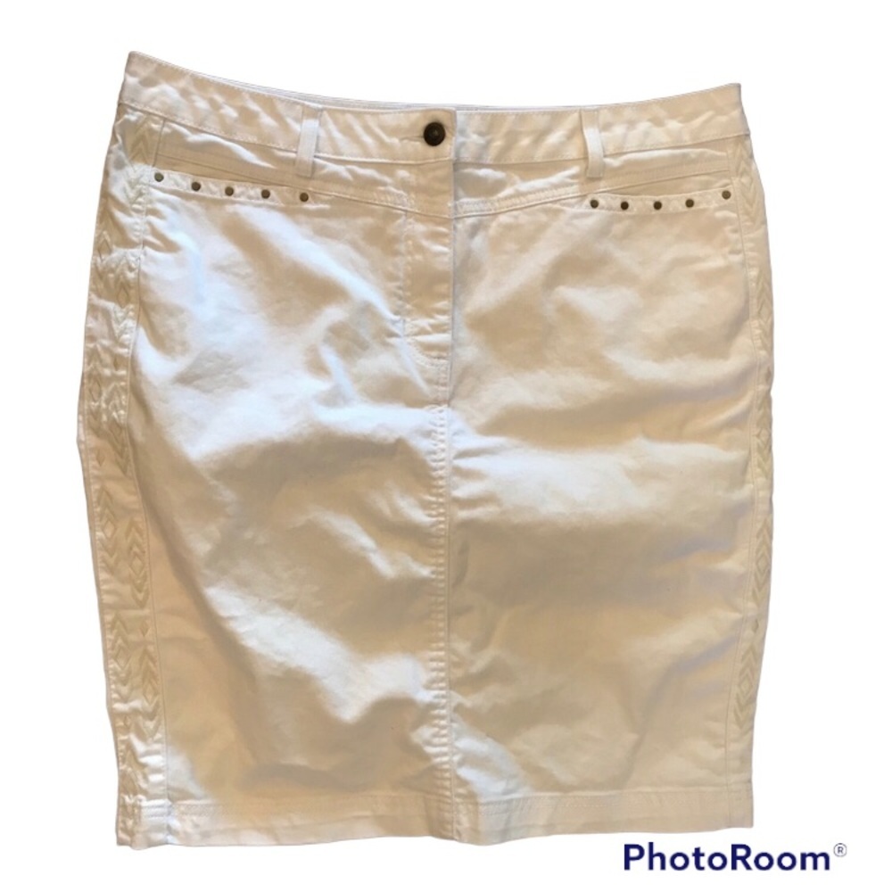 𝅺Olsen White Skirt